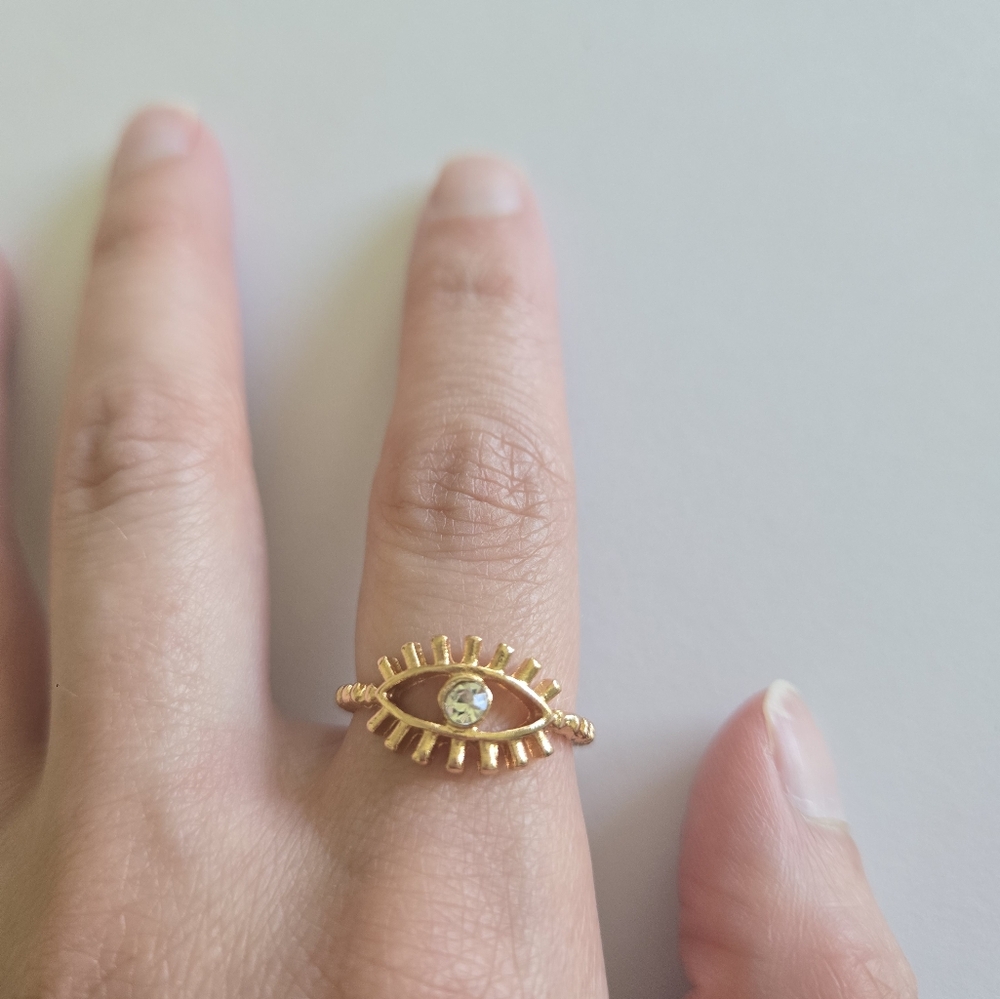 Gold Tone Eye Design Ring Size 7 New
